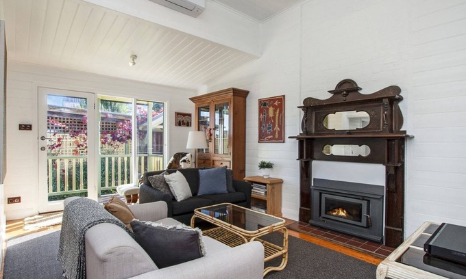 Port Fairy Cottage | Lovingly maintained cottage in the heart of Port Fairy