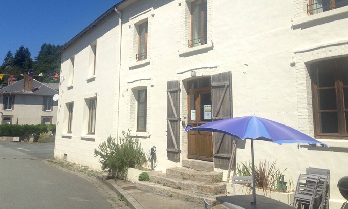 Chatelus-le-Marcheix House | Lovingly restored bright house with 300m2 living space is ideal for a family