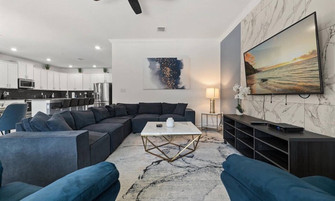 Kissimmee House | Lovley 6 Bed Pool Home with Game Room-4152PD