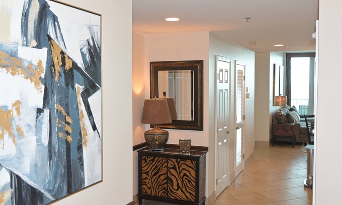 Gulf Shores Condo | LOW Fall Rates! Super Clean condo! ALL linens laundered after each guest!