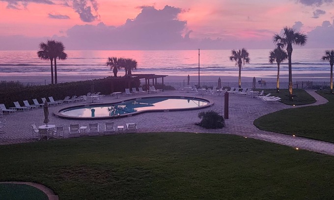 New Smyrna Beach Condo | Low Tide! Discounted rates due to complex being under Construction thru 2025.