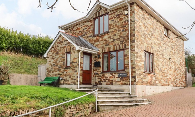Polruan House | LOWARTH CHI, pet friendly, character holiday cottage in Polruan