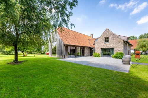 Oostkamp House | Loweide Lodges & Holiday Homes near Bruges