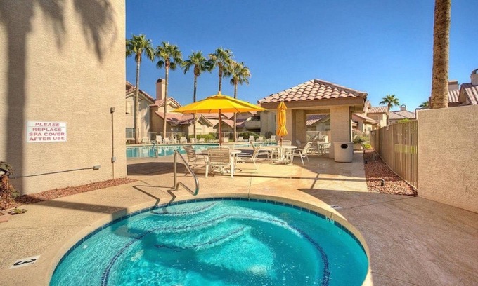 Palm Valley Condo | Lower Level Condominium, 2 Bedroom, 2 Bath, Tennis, Pool, Jacuzzi,