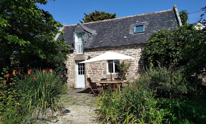 Plouhinec Cottage | Lower rates May/June 2025 Seaside gite. Beach within walking distance.
