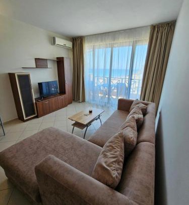 Lozenets Apartment | Lozenets Oasis Beach Home Four