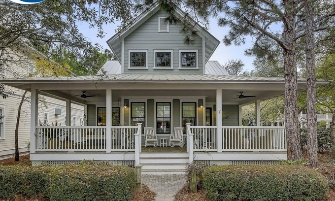 Watercolor House | LSV Cart | Screened-In Porch & Grill Station | Close to Camp WaterColor