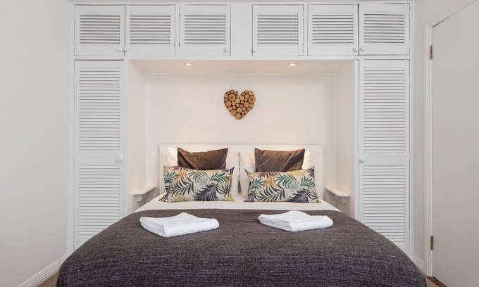 Lahinch House | Luí na Gréine Apartment - In the Heart of Lahinch!