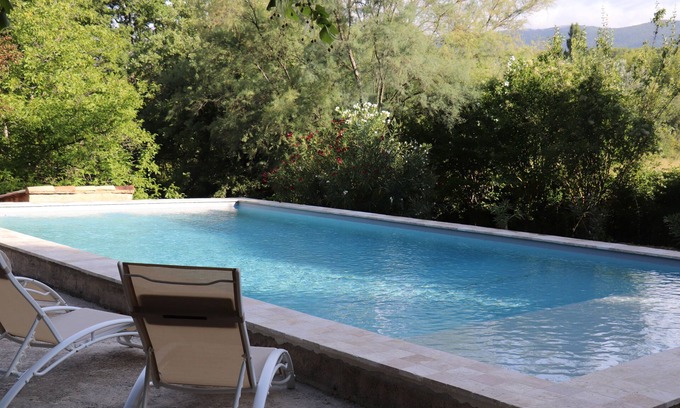 Peypin-d'Aigues House | Luberon quiet house between vineyards and olive groves