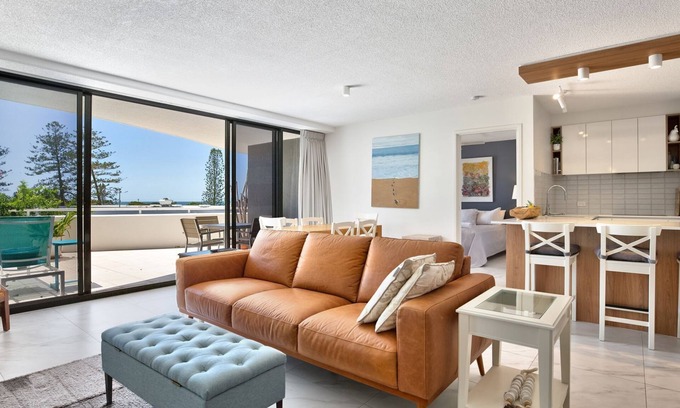 Coolum Beach Apartment | Lucaya - 2/6 Frank Street