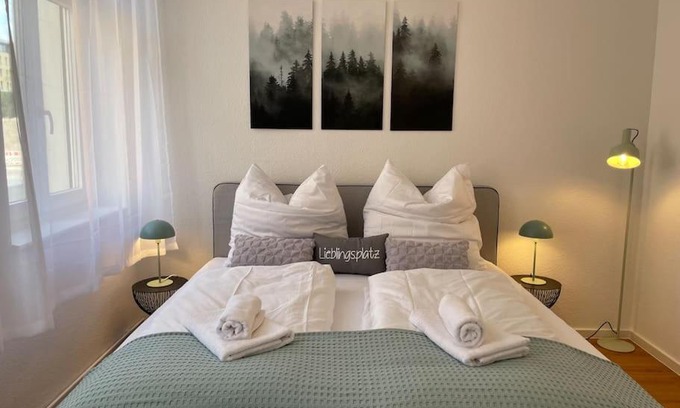Bahnhofsviertel Apartment | LUCKY STAYS LS03 - Vollausstattung - Zentrum - Aufzug - große Küche - 2 Zimmer - Smart-TV