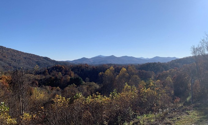 Bakersville Cottage | Lucy's Cottage has Exceptional views of the Blue Ridge Mountains!