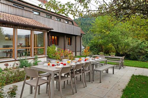 Huzenbach House | Lug ins Tal - 2 Häuser