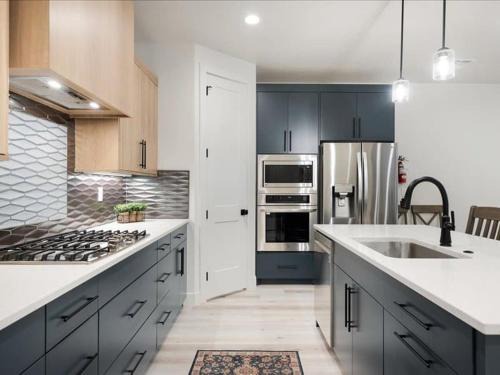 St. George House | Lula Inez Game Paradise townhouse