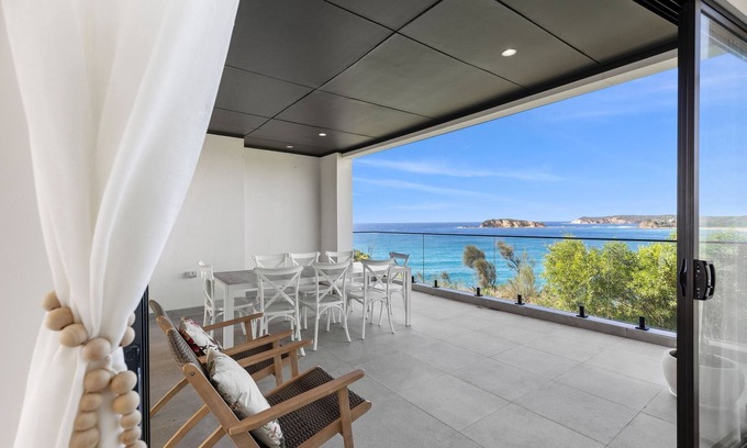 Malua Bay House | Luma Vista | Overlooking McKenzies at Malua Bay | Ocean views for days | Wifi