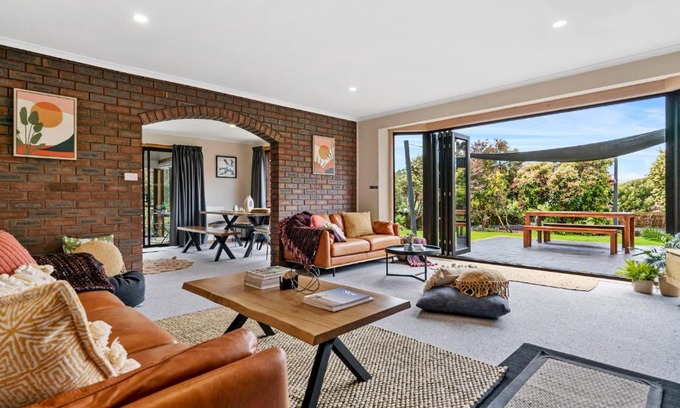 Adventure Bay House | Lumeah Retreat Bruny Island