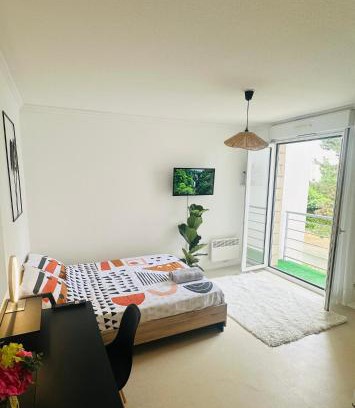 Les 3 Cites Apartment | Lumineux & cosy studio