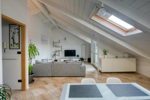 Borgo Pilonetto Apartment | Luminosa e accogliente Mansarda