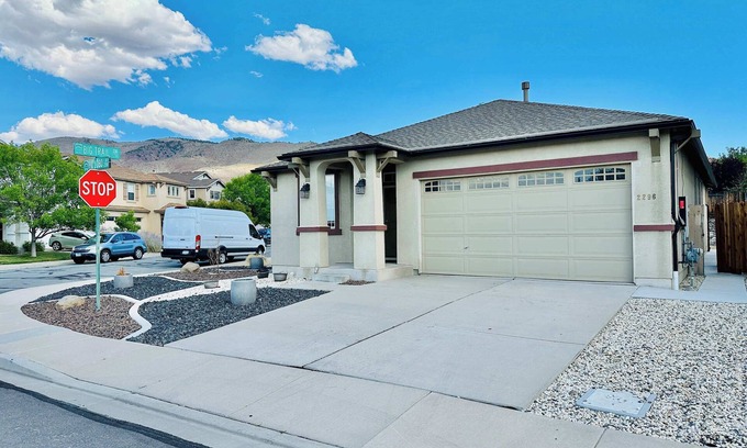 Reno House | Luminous Haven Summar