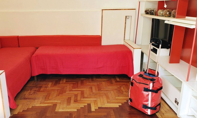 La Plata House | Luminous house with two patios and one bedroom near Paso Square