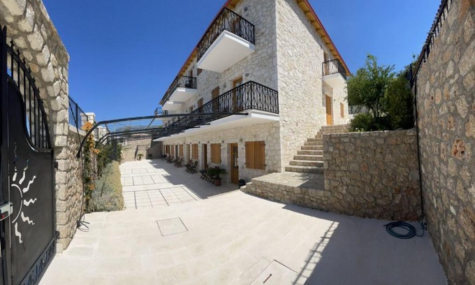 Dhermi Hotel | Luna Hotel