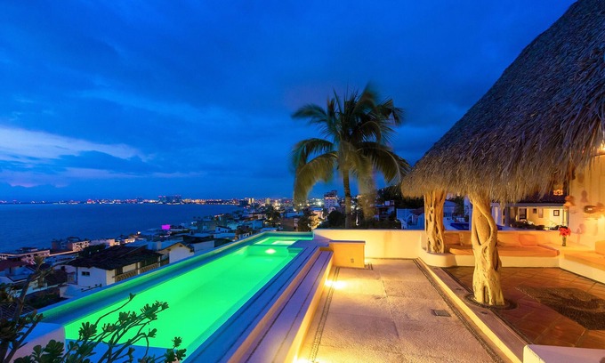 Downtown Puerto Vallarta Apartment | Luna Líquida Hotel Boutique