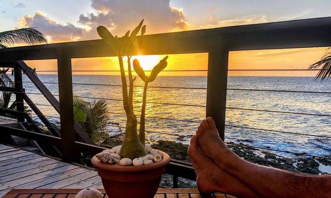 Estate La Vallee Condo | LunaSea at Seaclusion - Gorgeous Oceanfront