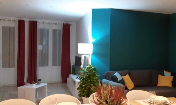 Lunel Apartment | Lunel : Superb 75 m² flat which can accommodate up to 8 people. Beach ;-) !