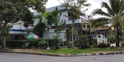 Central Seberang Perai House | Lung Tok Entreprise 茶馆民宿