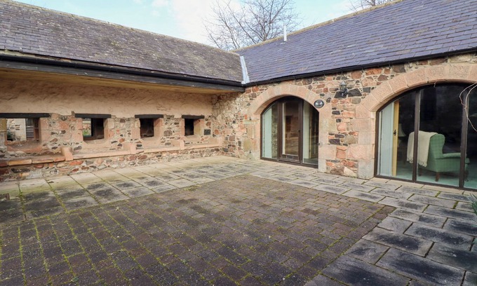 Akeld Cottage | LUPIN COTTAGE, character holiday cottage in Wooler