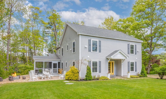Cape Porpoise House | Lupine Lodge- Large 10 Bedroom Estate in Cape Porpoise center!