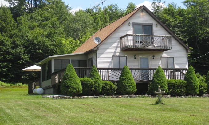 Dushore House | Lusch Acres Retreat .Unwind & Enjoy a Relaxing Vacation