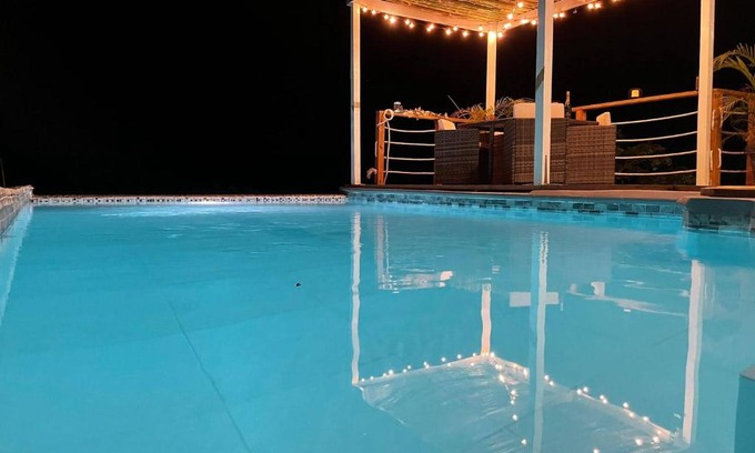 Treasure Beach Villa | Lush Coastline Serviced Villa With Pool