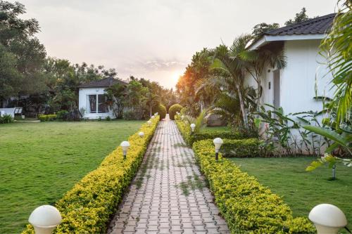 Denkanikota House | Lush Resorts-13Villas- Pool-Meals- Projector- 45 Pax