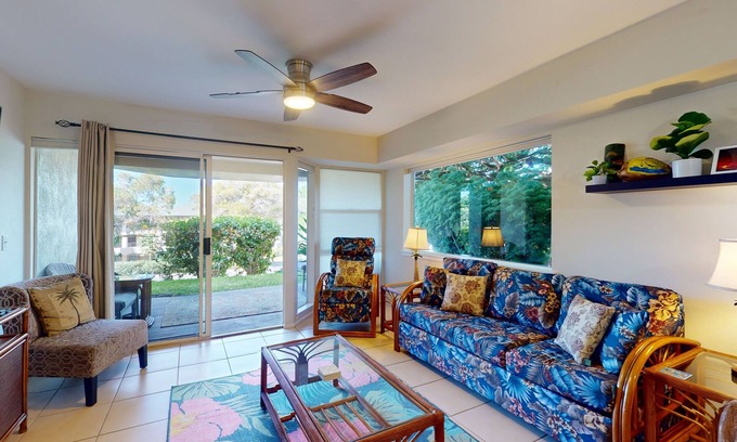Waikoloa Condo | Lush tropic stay with a lanai, washer/dryer, shared pool, hot tub, & game room