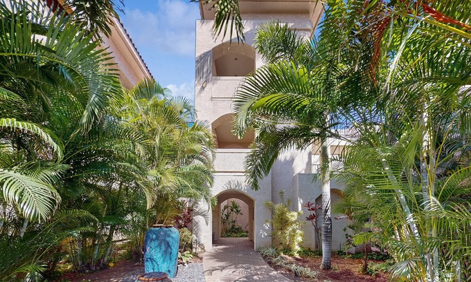 Waikoloa Condo | Lush tropical escape with pool, hot tub, & tennis in a prime location