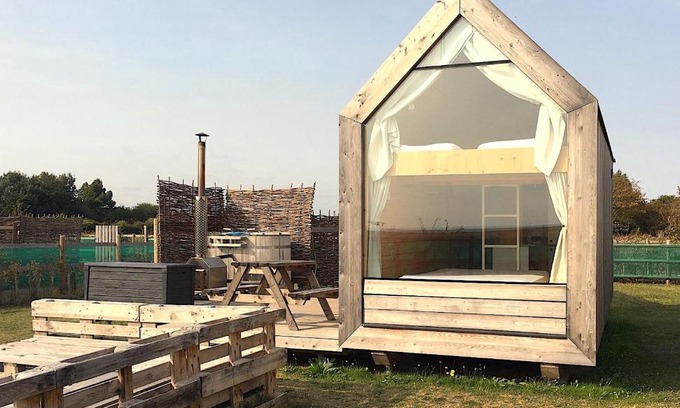 Brightlingsea House | Lushna 3 Petite at Lee Wick Farm Cottages & Glamping