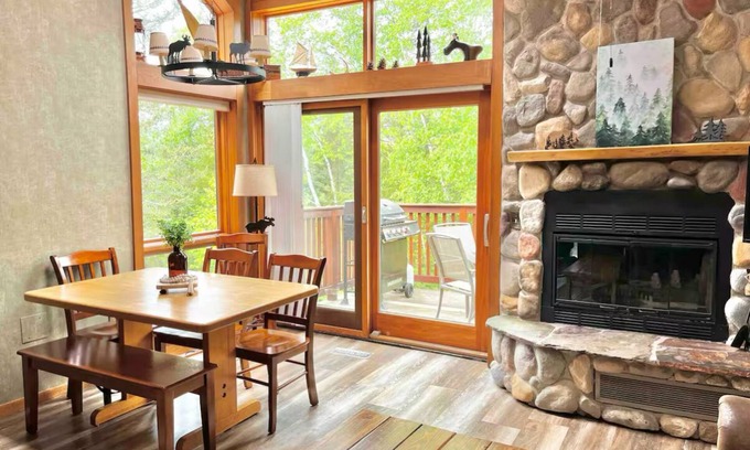 Lutsen House | Lutsen Ski-In/Ski-Out Townhome w/Pool and Hot Tub Access!