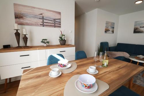Tossens Apartment | Luv Exklusive Ferienwohnung mit Sauna & nah am Strand!