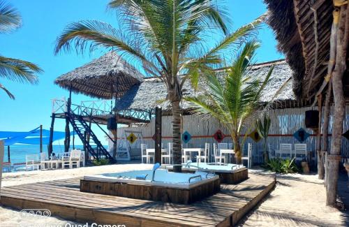 Gede Bed & Breakfast | Luwa Beach&Suits