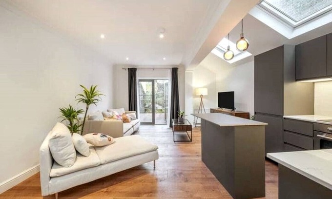 Elephant and Castle Apartment | Lux 2 Bed 2 Bath with Garden, Big Ben, Westminster