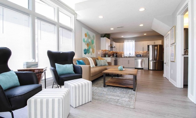 Des Moines House | Lux 4-Bedroom DSM Home, Great Location!