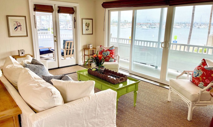 West Newport House | LUX Beachfront Casa de Balboa 225 - Best Location