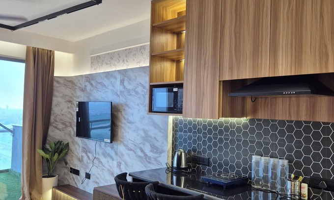 Noida Apartment | Lux By ZenithSuites - River View Studio In Noida
