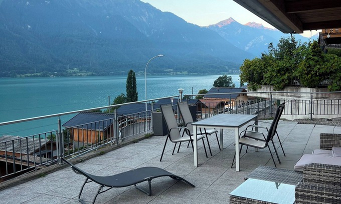 Niederried bei Interlaken Ski Chalet | LUX Lake View Chalet Interlaken