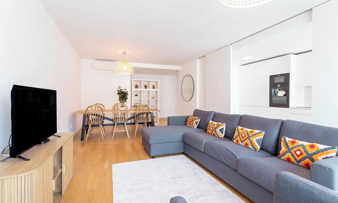 Falca Apartment | Lux comfortable 3bed apartment