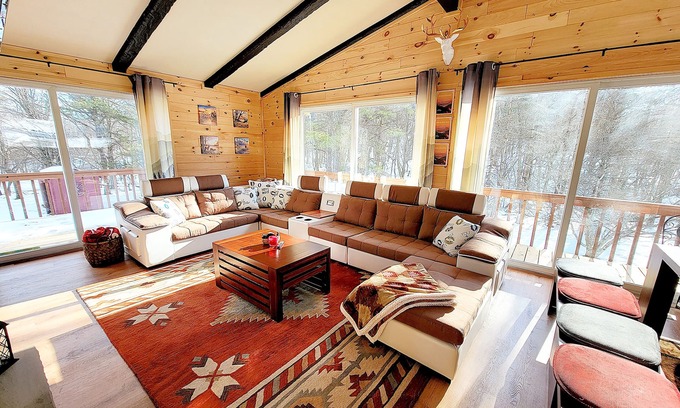 Long Pond Cabin | Lux cozy Log Mountain Cabin/lake views