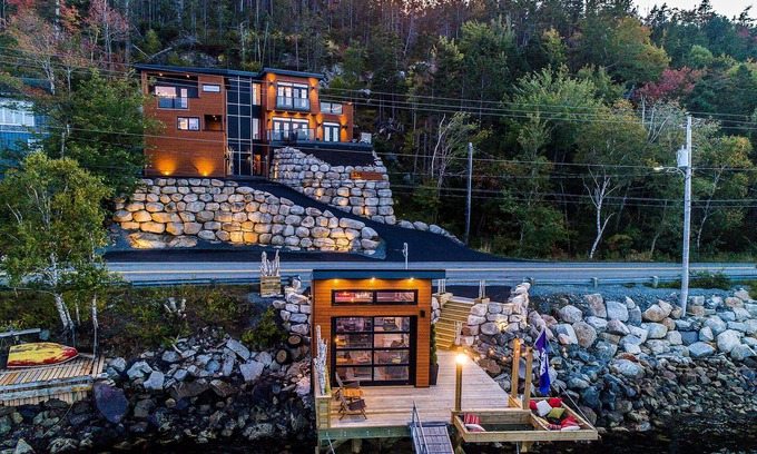 Halifax House | Lux Exec Home HFX Waterfront Pool Hot Tub