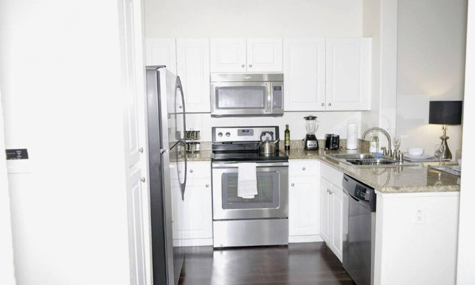 Waterfront Apartment | Lux LBC-Downtown! Cozy! Walk to major attractions!
