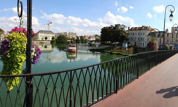 Meaux Apartment | Lux & Panorama, Paris-disney - Les Bords DE Marne